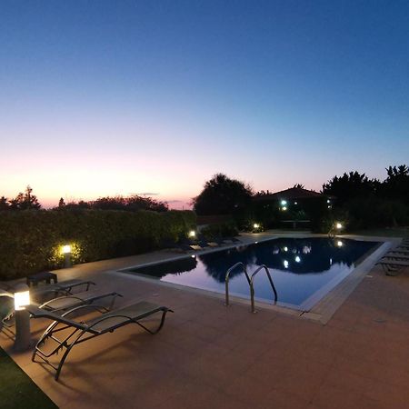 Orchard Blossom Private Villa With Pool Phrenaros Ngoại thất bức ảnh