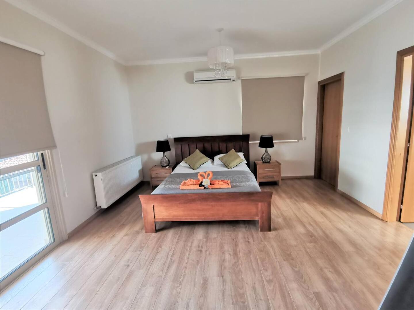 Orchard Blossom Private Villa With Pool Phrenaros Ngoại thất bức ảnh