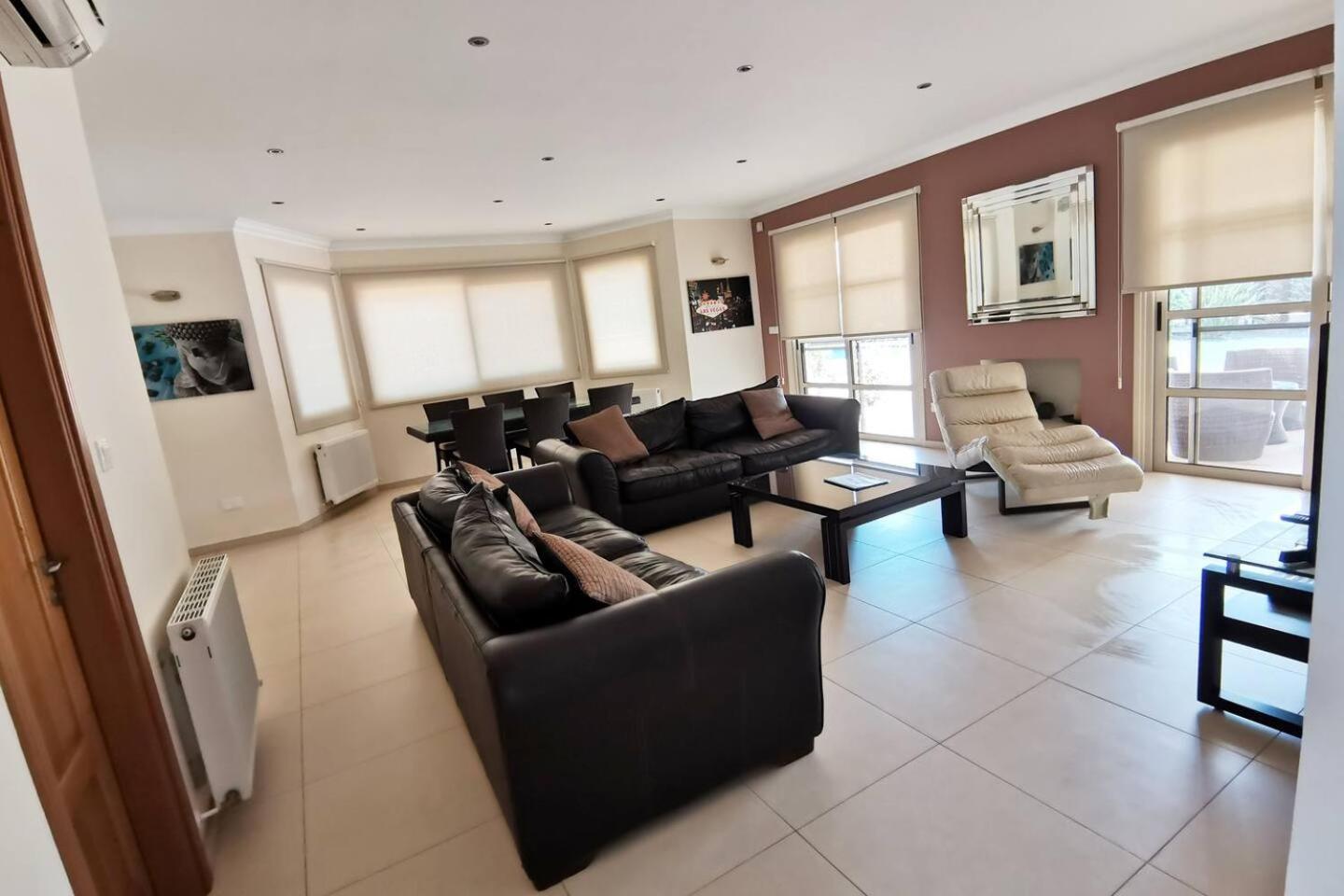 Orchard Blossom Private Villa With Pool Phrenaros Ngoại thất bức ảnh