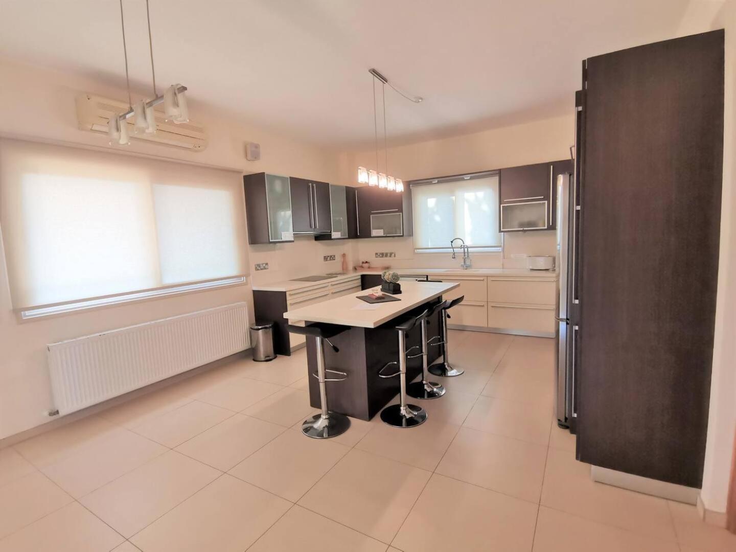 Orchard Blossom Private Villa With Pool Phrenaros Ngoại thất bức ảnh
