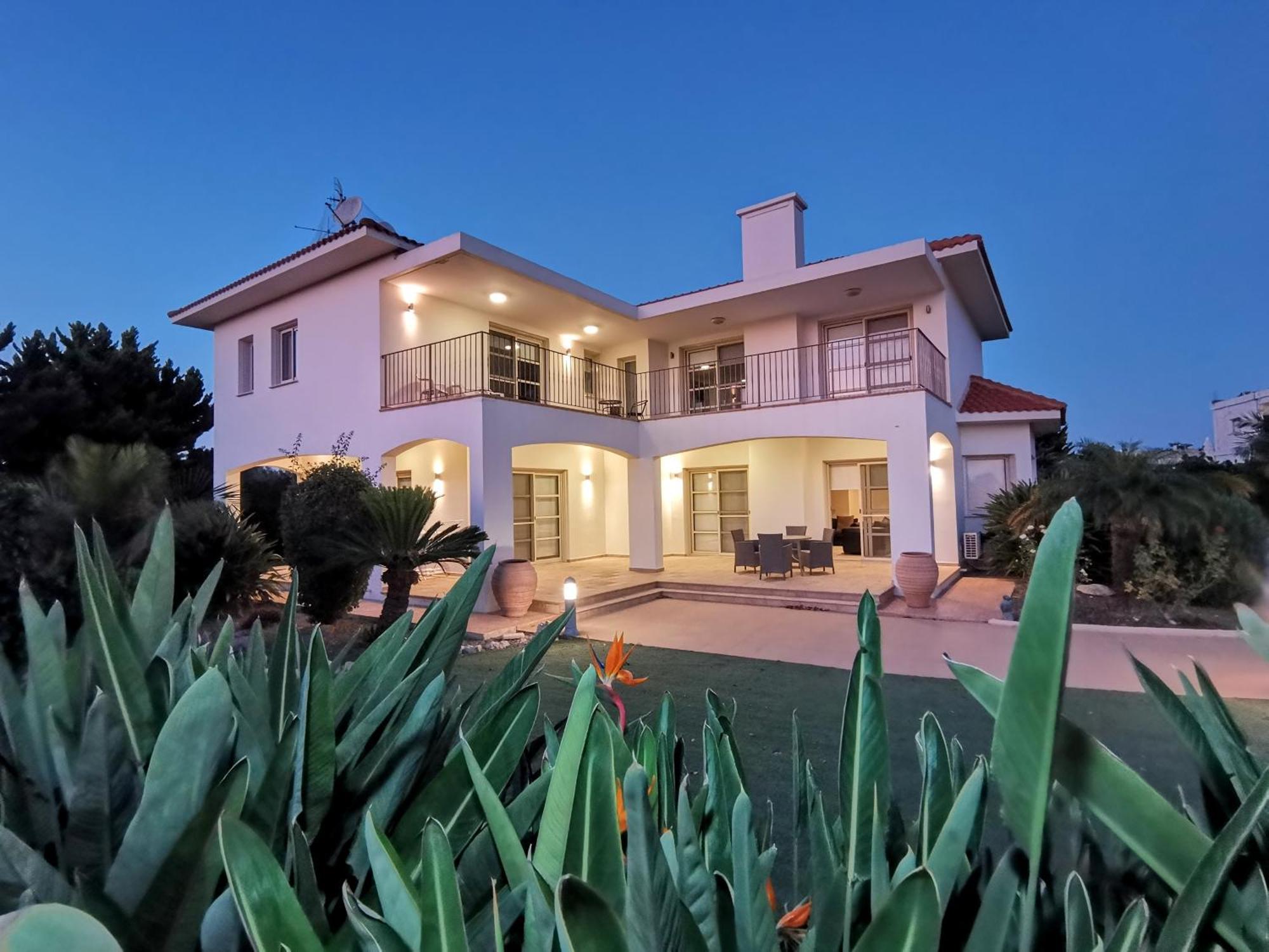 Orchard Blossom Private Villa With Pool Phrenaros Ngoại thất bức ảnh