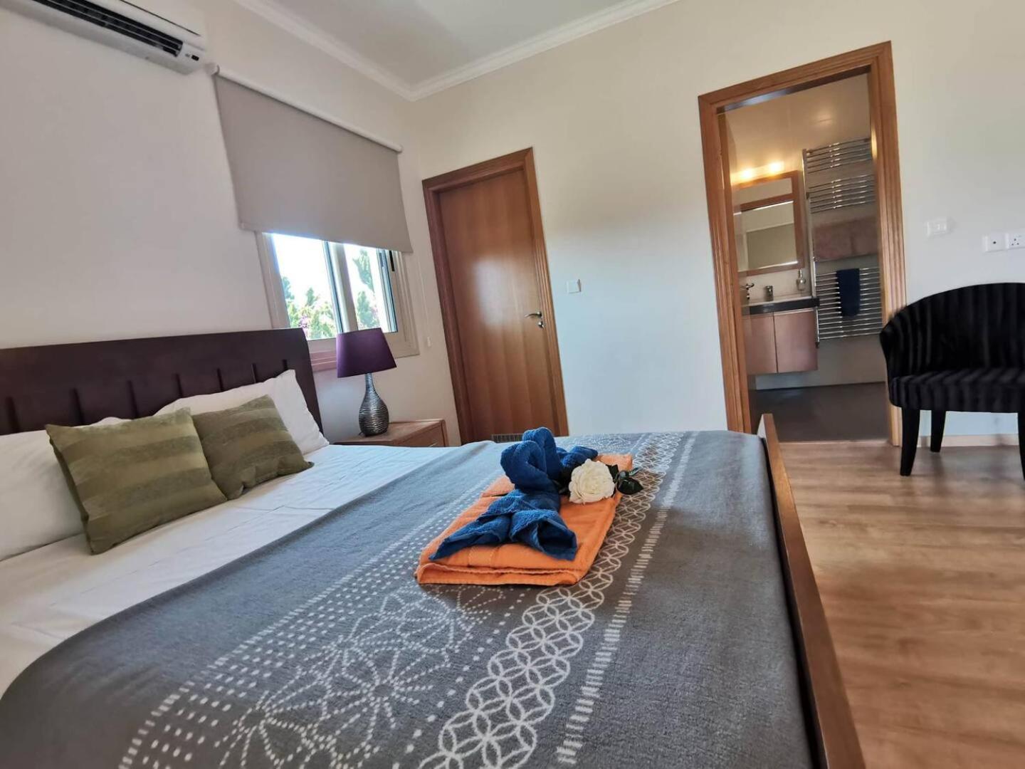 Orchard Blossom Private Villa With Pool Phrenaros Ngoại thất bức ảnh
